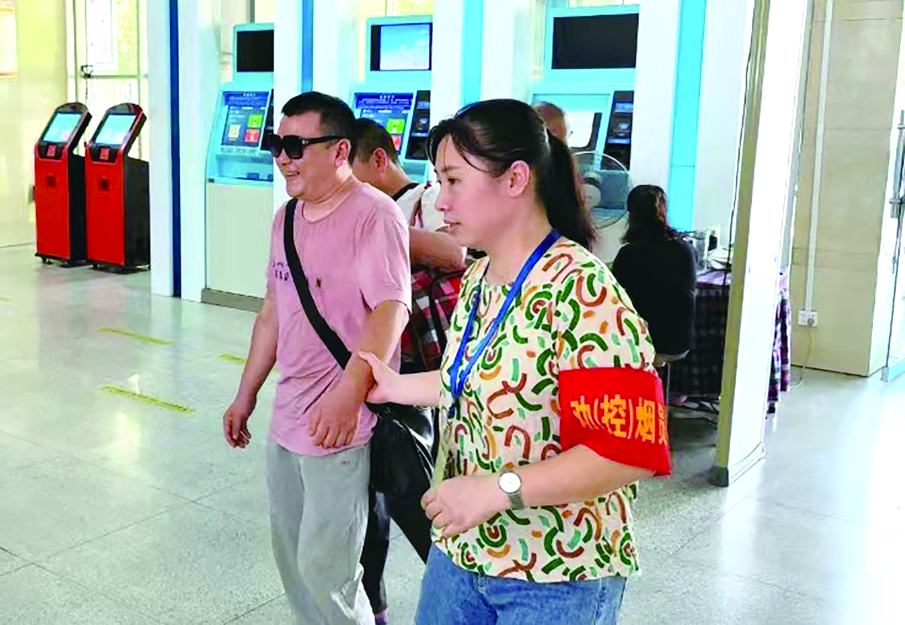 立足平凡崗位 彰顯黨員風(fēng)采 ——記集團(tuán)公司優(yōu)秀共產(chǎn)黨員、邵陽(yáng)汽車北站副站長(zhǎng)謝偉 田華柱 姚志剛